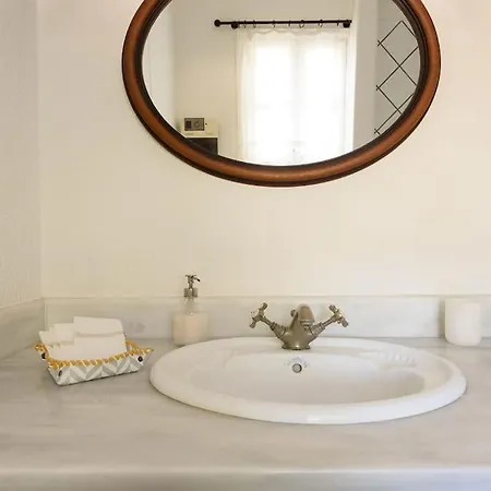 Padma, Paros